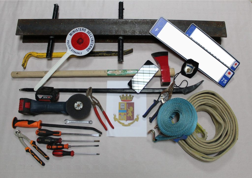 arnesi da scasso nell'auto