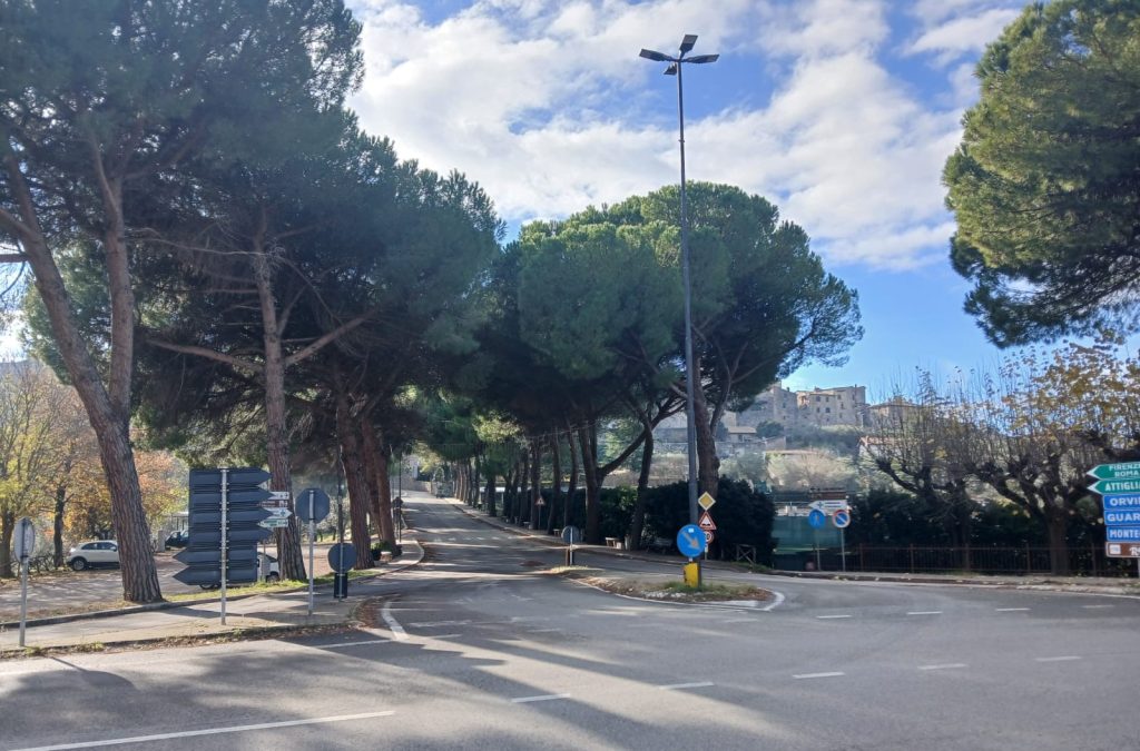 Lugnano in Teverina ingresso paese2