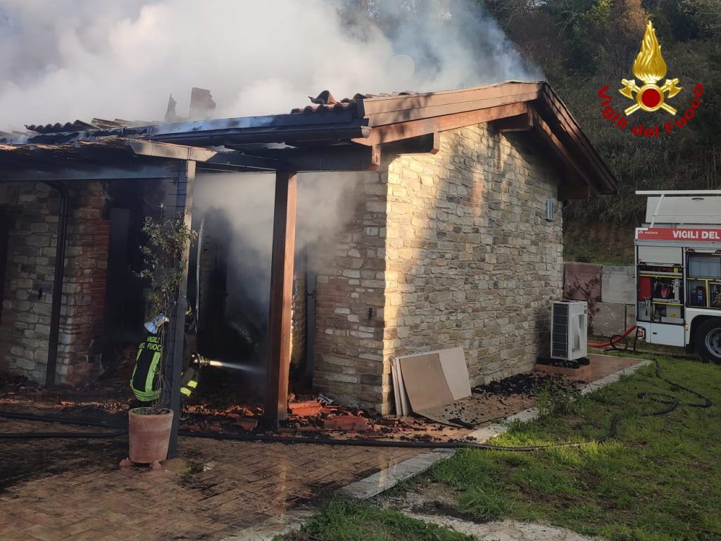 Incendio Penna in Teverina