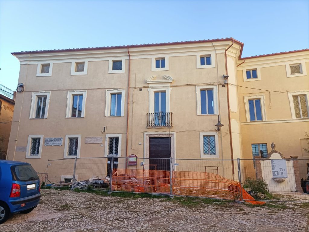 ex palazzo comunale collestatatte