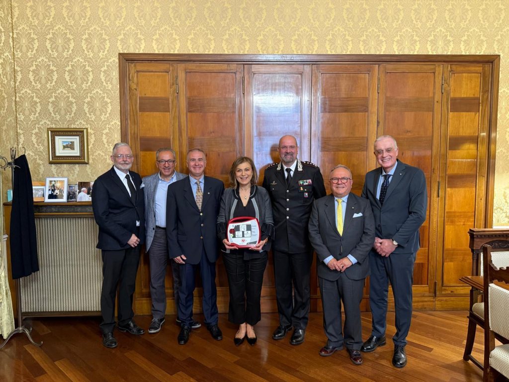 defibrillatore a Prefettura di Terni