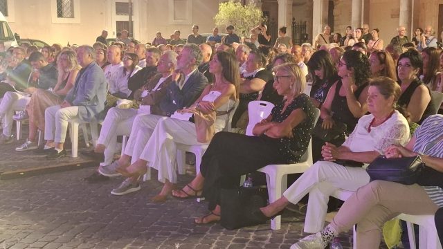 Sauro Pellerucci in prima fila con a destra la moglie e sinistra il consigliere comunale Marco Cecconi
