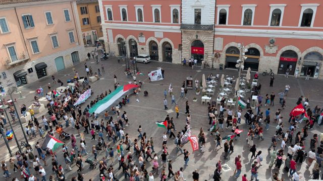 Terni scende in piazza per la Palestina