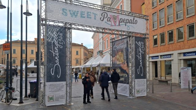 Sweet Pampepato stand bancarelle piazza europa