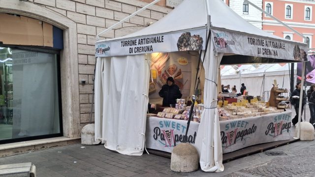 Sweet Pampepato stand bancarelle piazza tacito