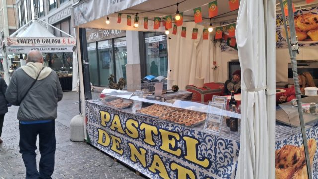 Sweet Pampepato stand bancarelle piazza tacito